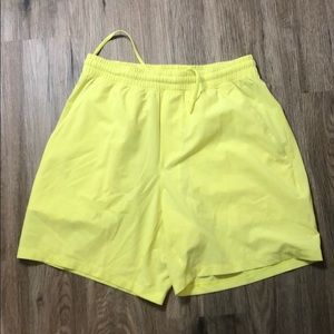 Lululemon sz medium short-no liner 7inch inseam